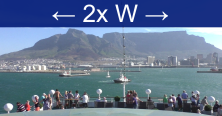 Abfahrt von Kapstadt mit Blick auf den Tafelberg und gekennzeichnet mit  ← 2x W →